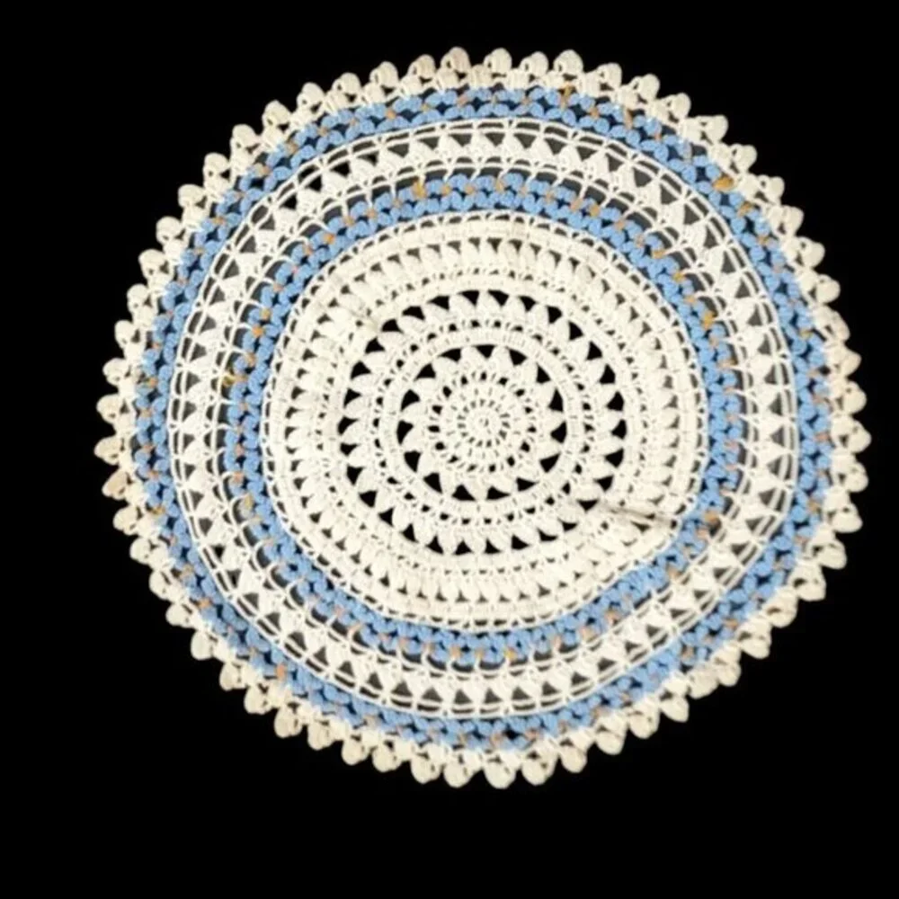 vintage crochet doily‎ blue circle cottage Farmhouse granny dresser Estate